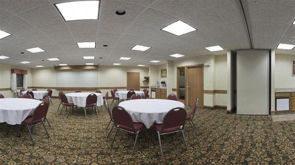 Hotel Baymont By Wyndham Portage Extérieur photo