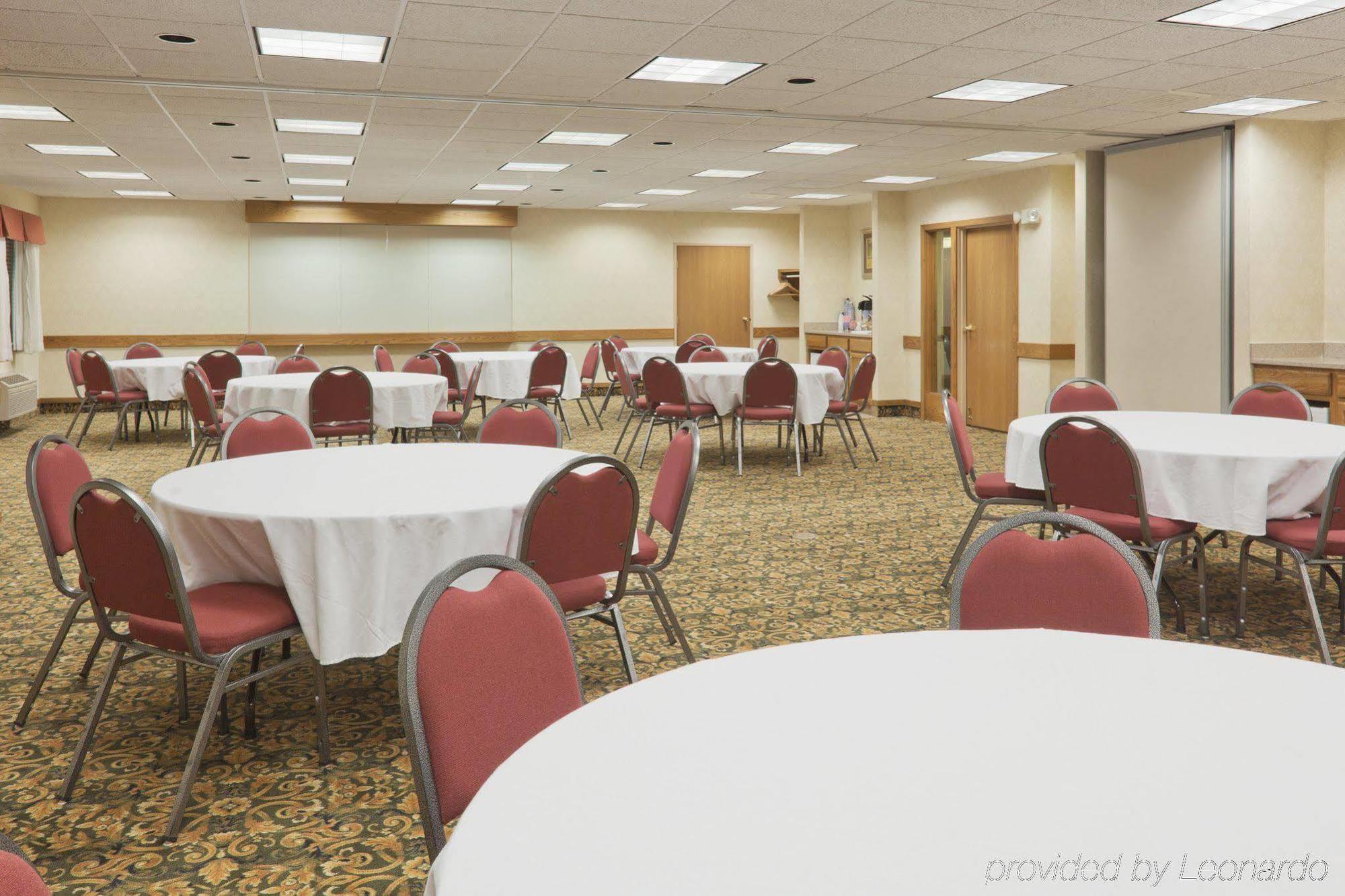 Hotel Baymont By Wyndham Portage Extérieur photo